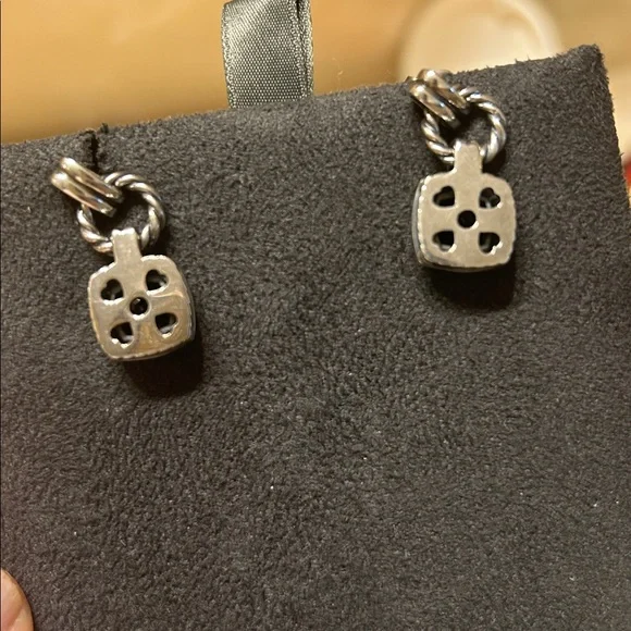 Authentic David Yurman silver and black onyx earrings. - Picture 3 of 5
